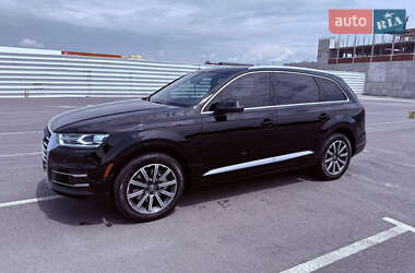Позашляховик / Кросовер Audi Q7 2016 в 