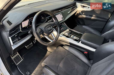 Позашляховик / Кросовер Audi Q7 2022 в 