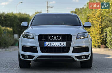 Позашляховик / Кросовер Audi Q7 2013 в 