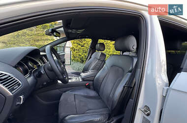 Позашляховик / Кросовер Audi Q7 2013 в 
