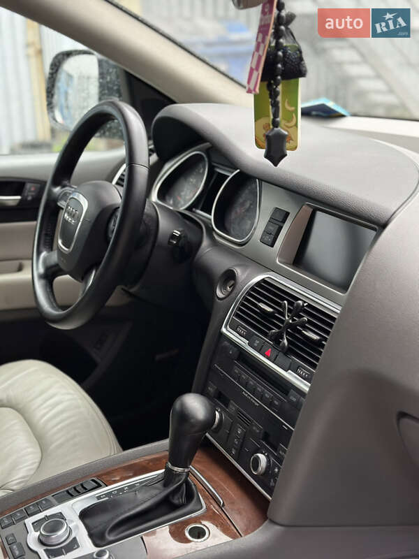 Позашляховик / Кросовер Audi Q7 2007 в Хмельницькому