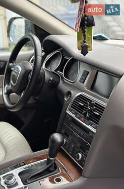 Внедорожник / Кроссовер Audi Q7 2007 в 