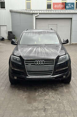 Внедорожник / Кроссовер Audi Q7 2007 в 