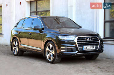 Позашляховик / Кросовер Audi Q7 2016 в 