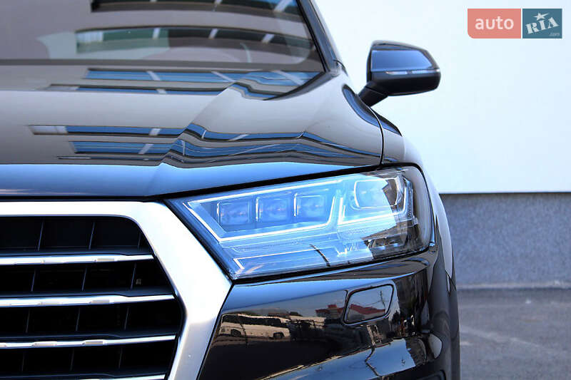 Позашляховик / Кросовер Audi Q7 2016 в Вінниці