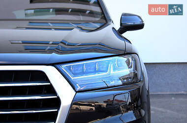 Позашляховик / Кросовер Audi Q7 2016 в 