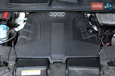 Позашляховик / Кросовер Audi Q7 2016 в 