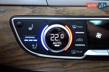Позашляховик / Кросовер Audi Q7 2016 в 
