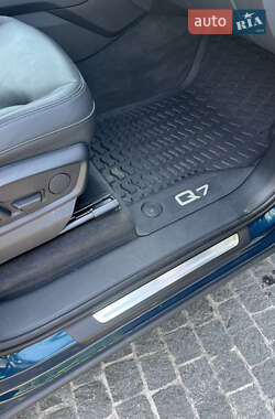 Позашляховик / Кросовер Audi Q7 2020 в Житомирі