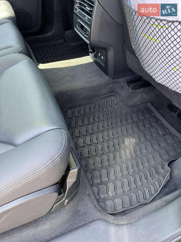 Позашляховик / Кросовер Audi Q7 2020 в Житомирі