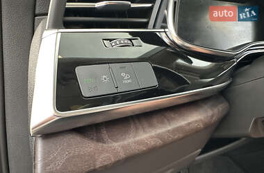 Позашляховик / Кросовер Audi Q7 2020 в 