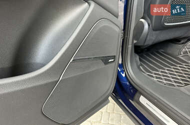 Позашляховик / Кросовер Audi Q7 2020 в 