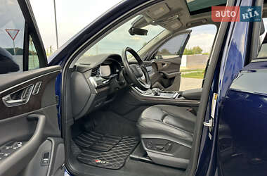 Позашляховик / Кросовер Audi Q7 2020 в 