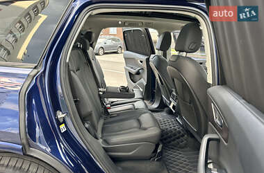 Позашляховик / Кросовер Audi Q7 2020 в 