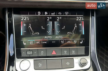 Позашляховик / Кросовер Audi Q7 2020 в 
