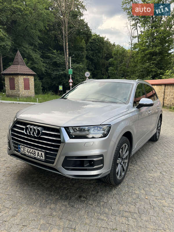 Позашляховик / Кросовер Audi Q7 2017 в Чернівцях