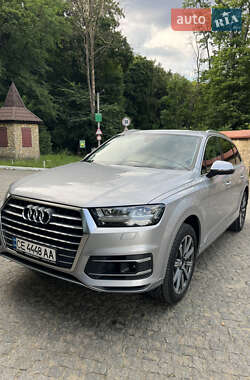 Внедорожник / Кроссовер Audi Q7 2017 в 