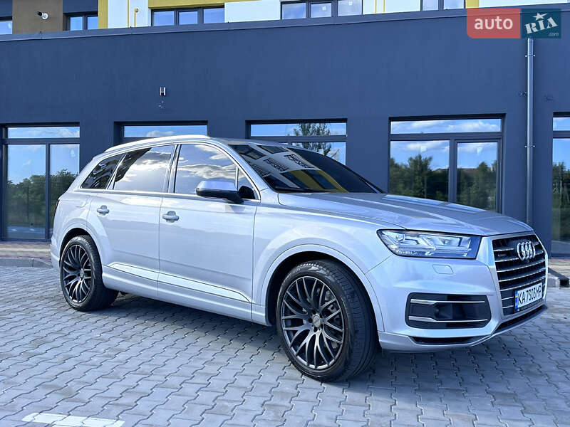 Позашляховик / Кросовер Audi Q7 2017 в Луцьку