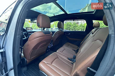 Внедорожник / Кроссовер Audi Q7 2017 в 