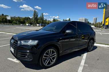Внедорожник / Кроссовер Audi Q7 2018 в 