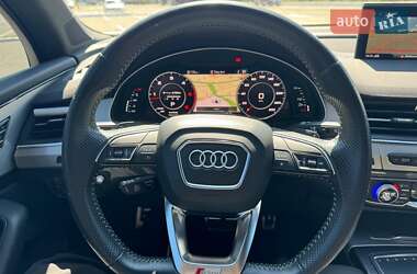 Внедорожник / Кроссовер Audi Q7 2018 в 