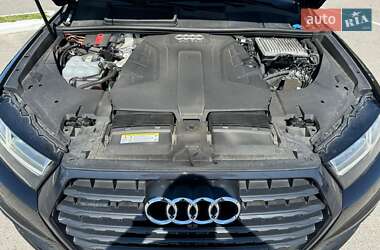 Внедорожник / Кроссовер Audi Q7 2018 в 