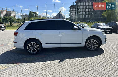 Позашляховик / Кросовер Audi Q7 2017 в 