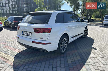 Позашляховик / Кросовер Audi Q7 2017 в 