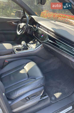 Внедорожник / Кроссовер Audi Q7 2020 в 