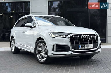 Внедорожник / Кроссовер Audi Q7 2020 в 