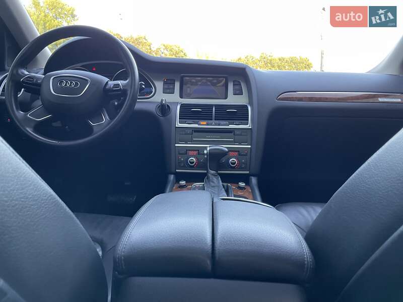 Внедорожник / Кроссовер Audi Q7 2014 в Виннице