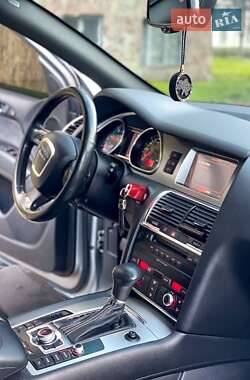 Внедорожник / Кроссовер Audi Q7 2007 в 