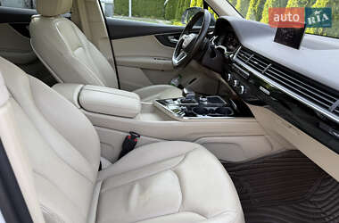 Внедорожник / Кроссовер Audi Q7 2018 в 