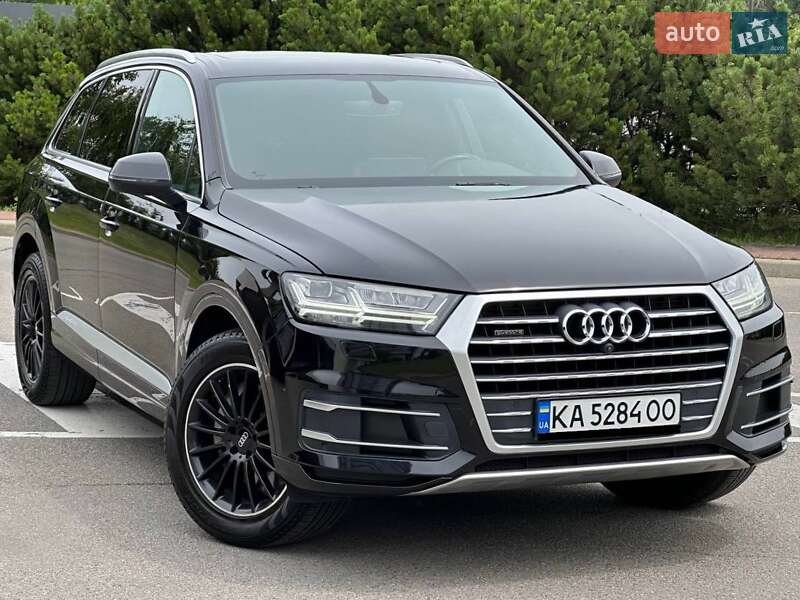 Позашляховик / Кросовер Audi Q7 2017 в Києві