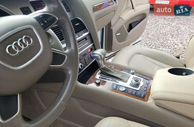Внедорожник / Кроссовер Audi Q7 2012 в 