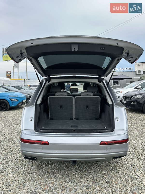 Позашляховик / Кросовер Audi Q7 2016 в Івано-Франківську