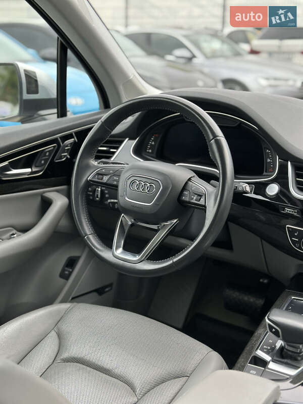 Позашляховик / Кросовер Audi Q7 2016 в Івано-Франківську