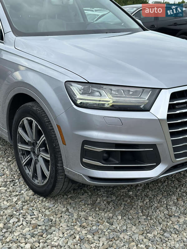 Позашляховик / Кросовер Audi Q7 2016 в Івано-Франківську