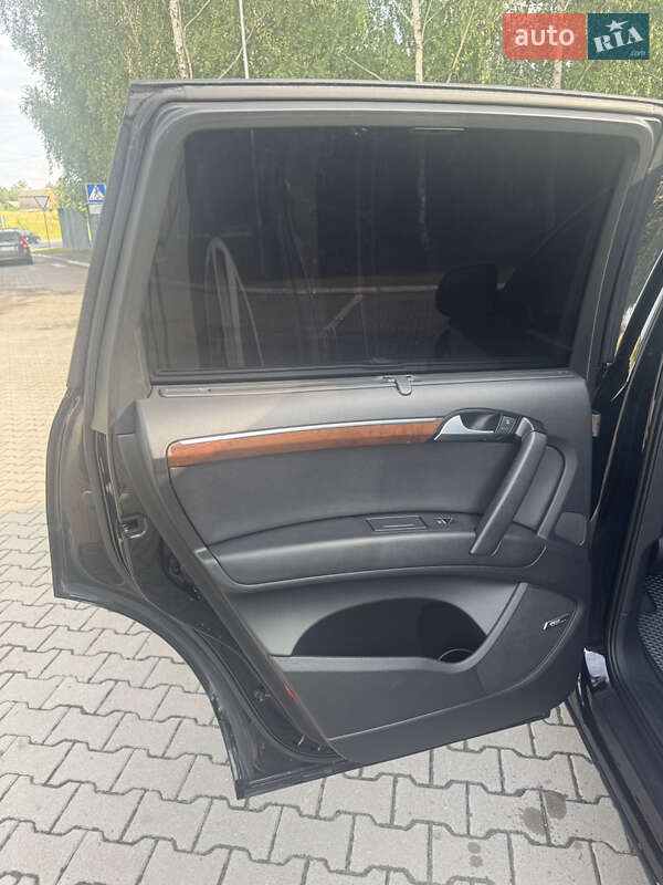 Внедорожник / Кроссовер Audi Q7 2013 в Луцке