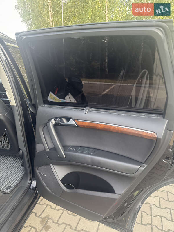 Внедорожник / Кроссовер Audi Q7 2013 в Луцке