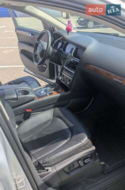 Позашляховик / Кросовер Audi Q7 2014 в 