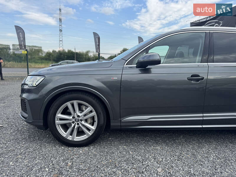 Позашляховик / Кросовер Audi Q7 2020 в Мукачевому