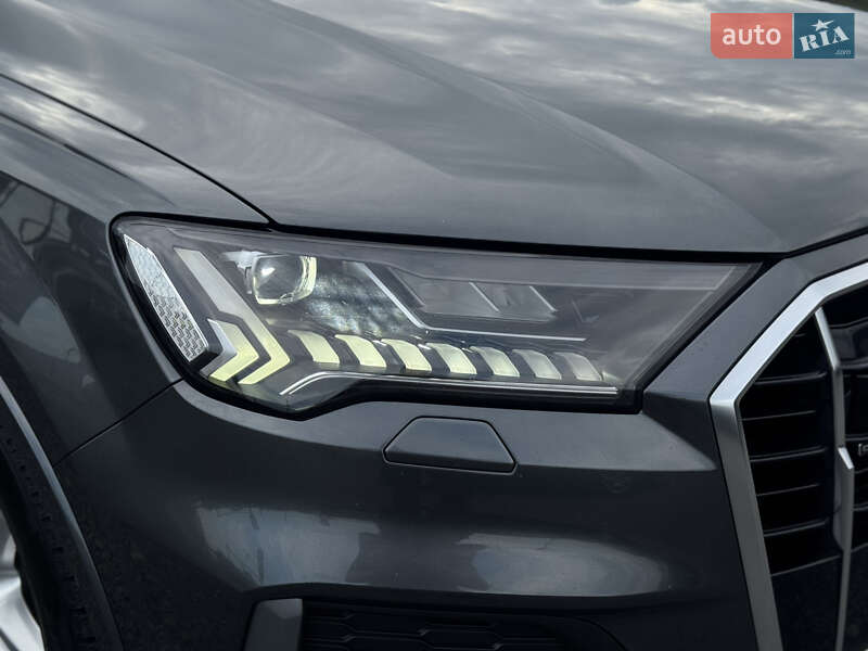 Позашляховик / Кросовер Audi Q7 2020 в Мукачевому