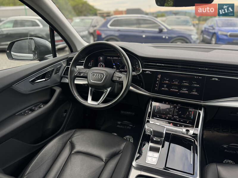 Позашляховик / Кросовер Audi Q7 2020 в Мукачевому