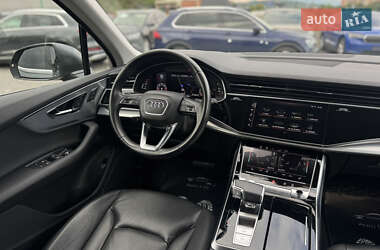 Внедорожник / Кроссовер Audi Q7 2020 в 