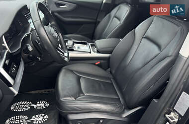 Внедорожник / Кроссовер Audi Q7 2020 в 