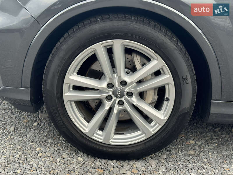 Позашляховик / Кросовер Audi Q7 2020 в Мукачевому