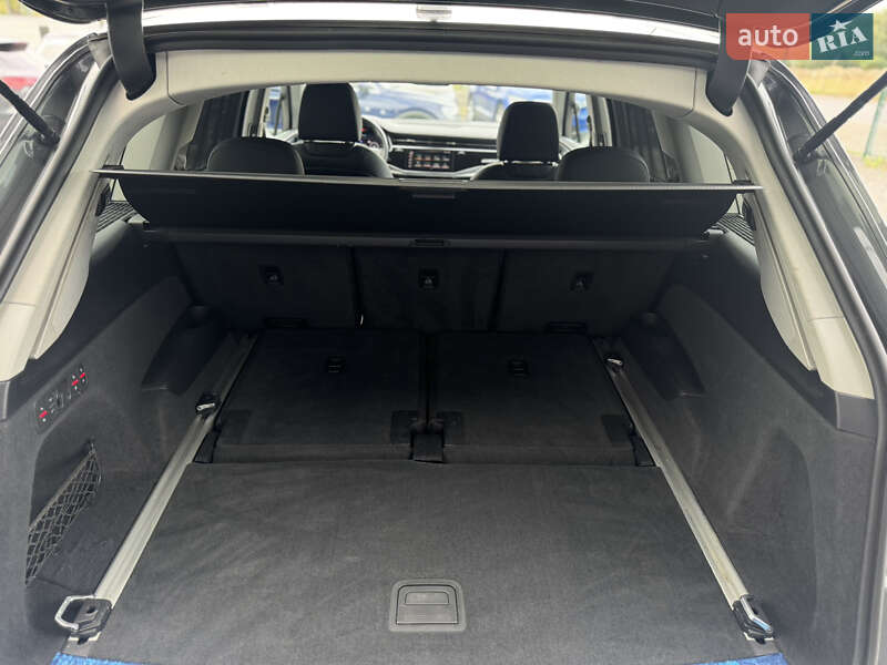 Позашляховик / Кросовер Audi Q7 2020 в Мукачевому