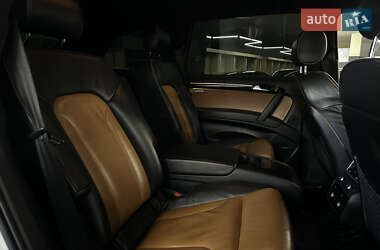 Позашляховик / Кросовер Audi Q7 2013 в 