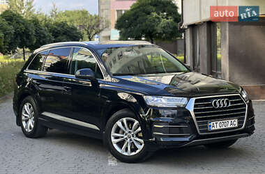 Позашляховик / Кросовер Audi Q7 2016 в 